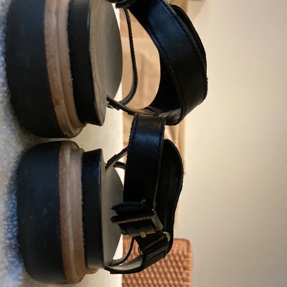 Vince Camuto, black sandals, size 7 1/2 - Picture 4 of 4